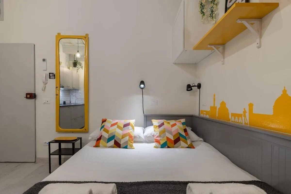 The Court Of Santo Spirito Apartment Florence Italy